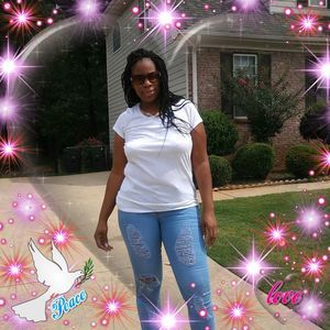 Meet your Posher, Alexis